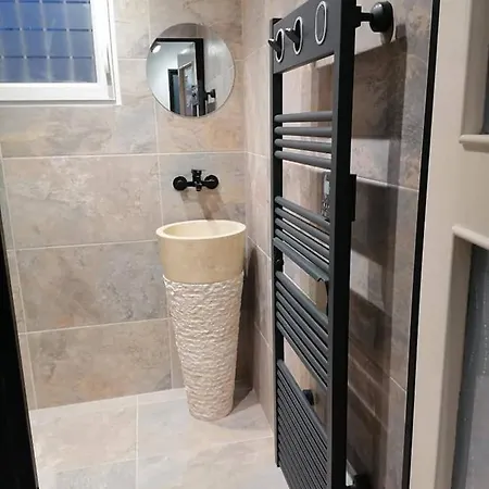 Maison Deco Pop Et Chaleureuse Avec Spa, Sauna *