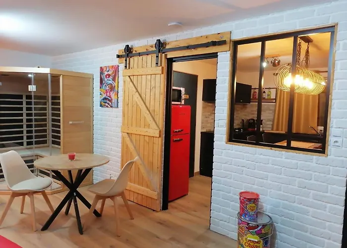Maison Dco Pop Et Chaleureuse Avec Spa, Sauna