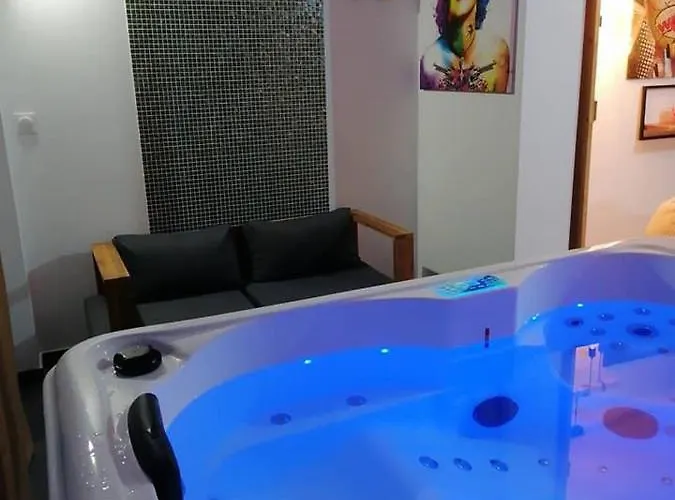 Maison Dco Pop Et Chaleureuse Avec Spa, Sauna Tatil Evi *