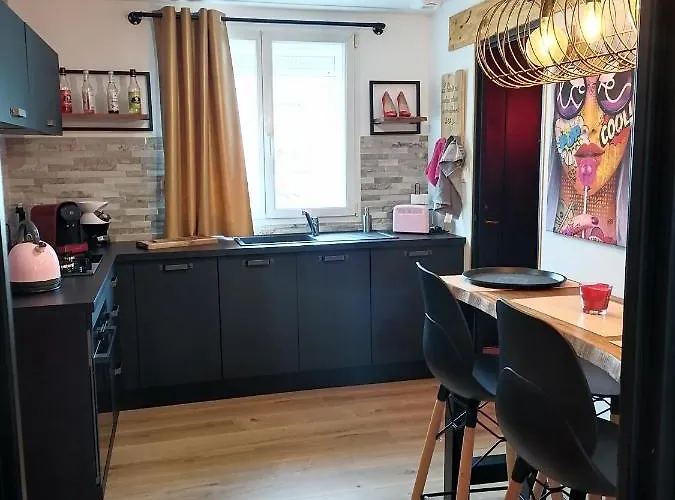 Tatil Evi Maison Dco Pop Et Chaleureuse Avec Spa, Sauna